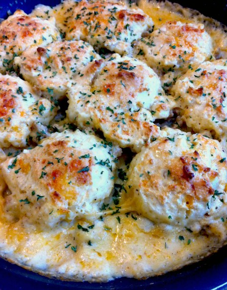 BaconAvecBacon_sausage_biscuit_bake_skillet